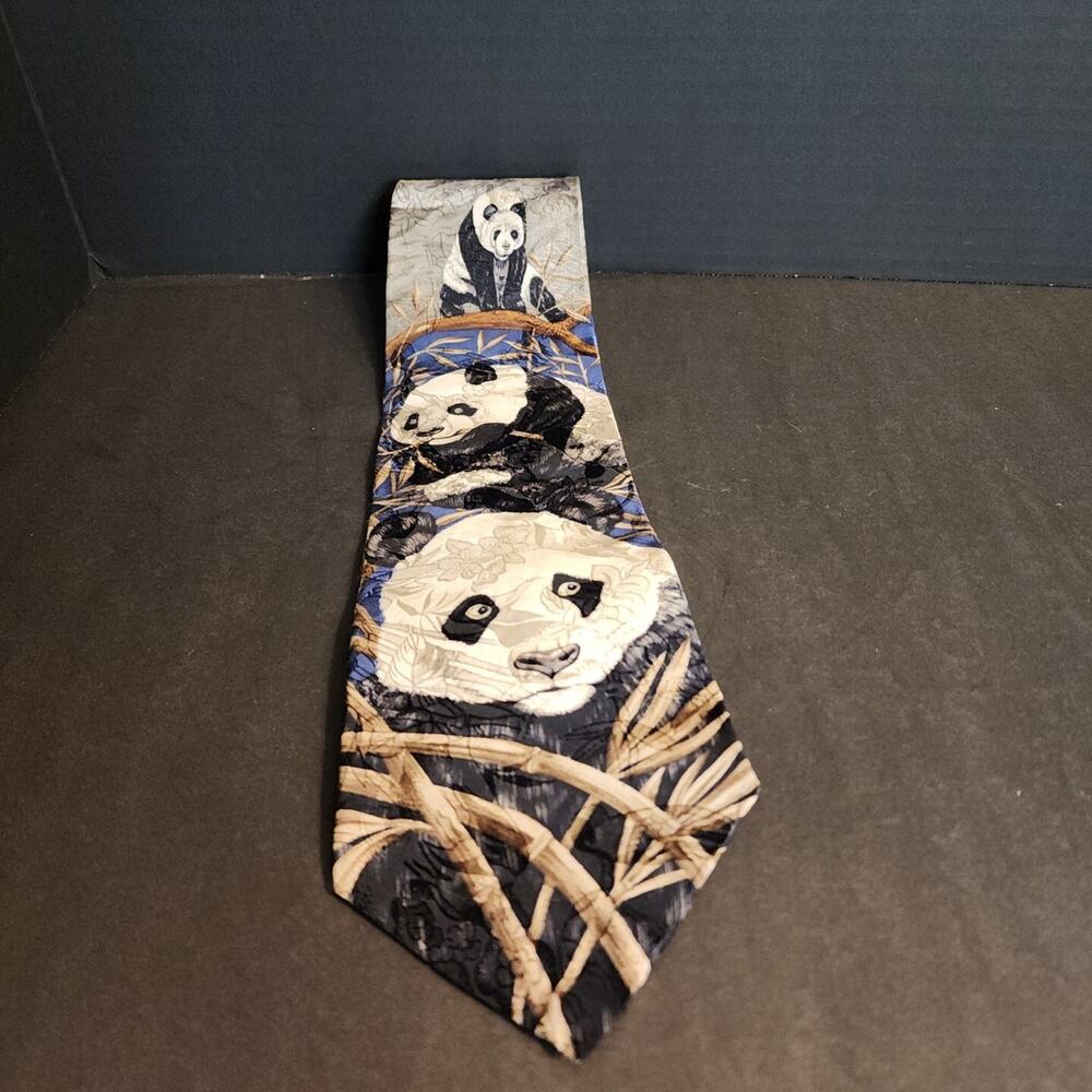 Vtg 1995 Endangered Species "Panda Luncheon" Marc Dennis Silk Tie Necktie 57"